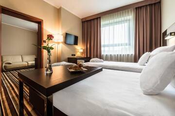 Фото номера Апартаменты Отель Hotel Victor Pruszków DeSilva г. Прушков 3